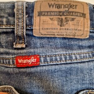 Wrangler Relaxed Boot Blue Jeans Men's Size 35X33(34X34 Tag)‎ Distressed